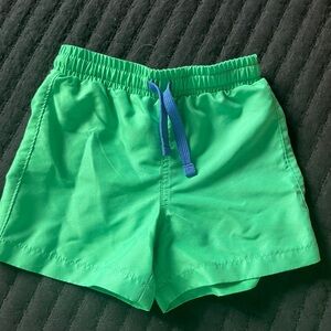 💚 Primary 2-3 Green swim trunks with Blue Drawstring